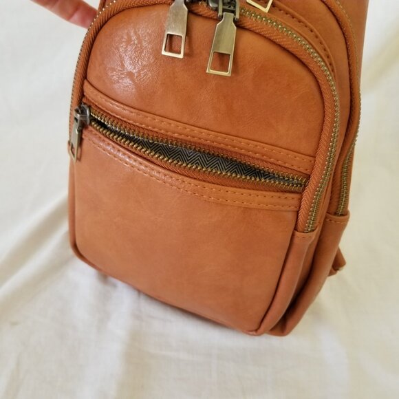 NEW! Faux Leather Shoulder/Crossbody Bag w/2-Zipper Sections & Detachable Strap - Picture 8 of 15